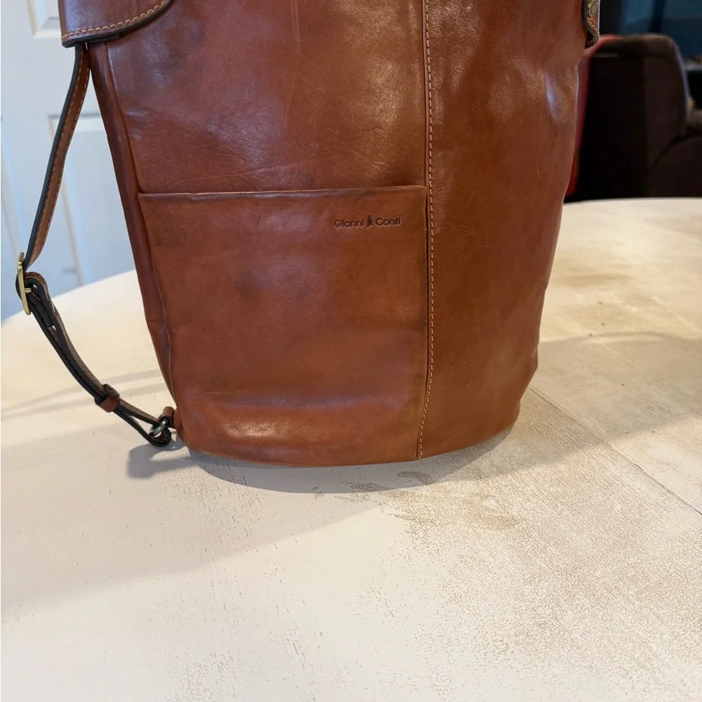 Gianni Conti soft brown leather adjustable shoulder bag - Picture 1 of 10
